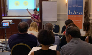 Micol Bronzini racconta il progetto di medicina narrativa al centro del volume Vissuti di malattia e percorsi di cura